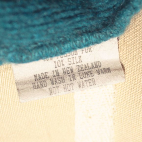 Striking turquoise wool/silk blend cardigan - Picture 5 of 6